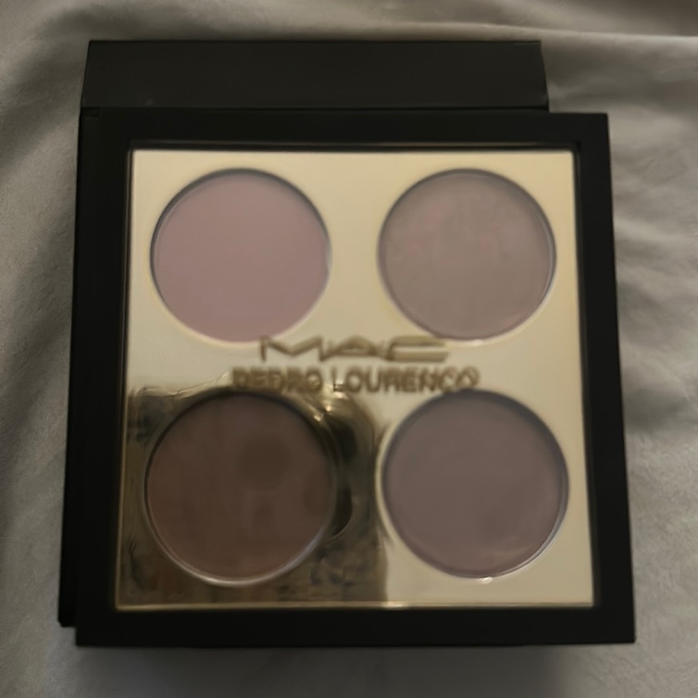 Mac Cosmetics